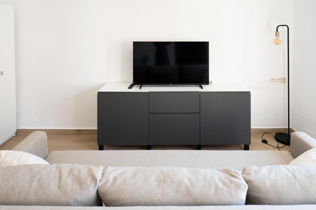 ורה Lovely 1- Bedroom Rental With Pool, Close To The Beach מראה חיצוני תמונה