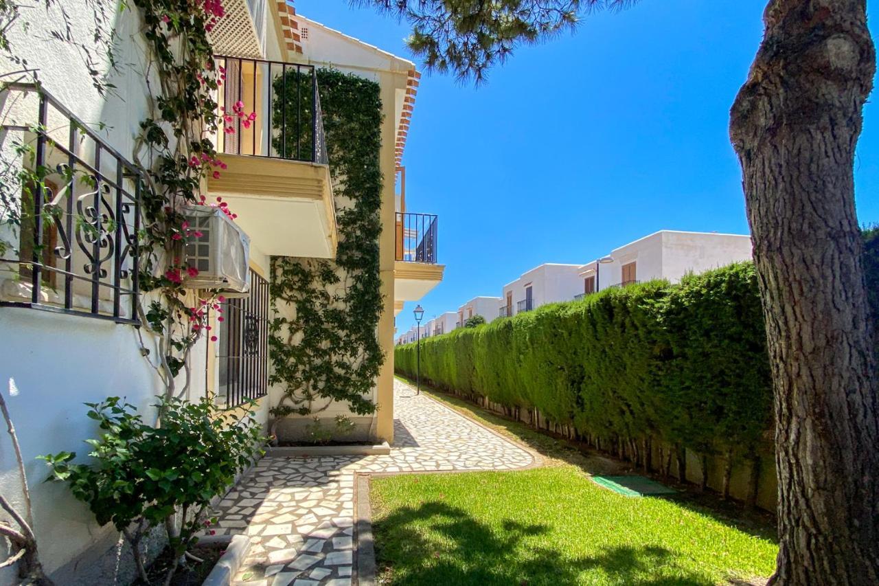 ורה Lovely 1- Bedroom Rental With Pool, Close To The Beach מראה חיצוני תמונה